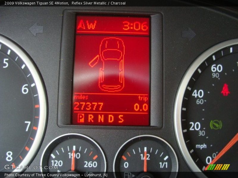Reflex Silver Metallic / Charcoal 2009 Volkswagen Tiguan SE 4Motion