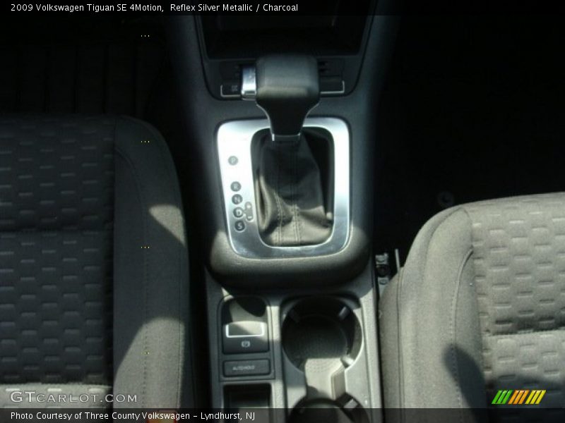 Reflex Silver Metallic / Charcoal 2009 Volkswagen Tiguan SE 4Motion