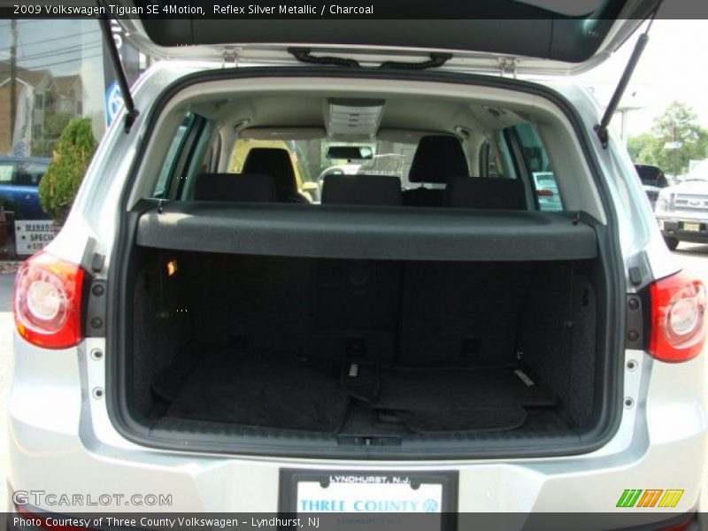 Reflex Silver Metallic / Charcoal 2009 Volkswagen Tiguan SE 4Motion