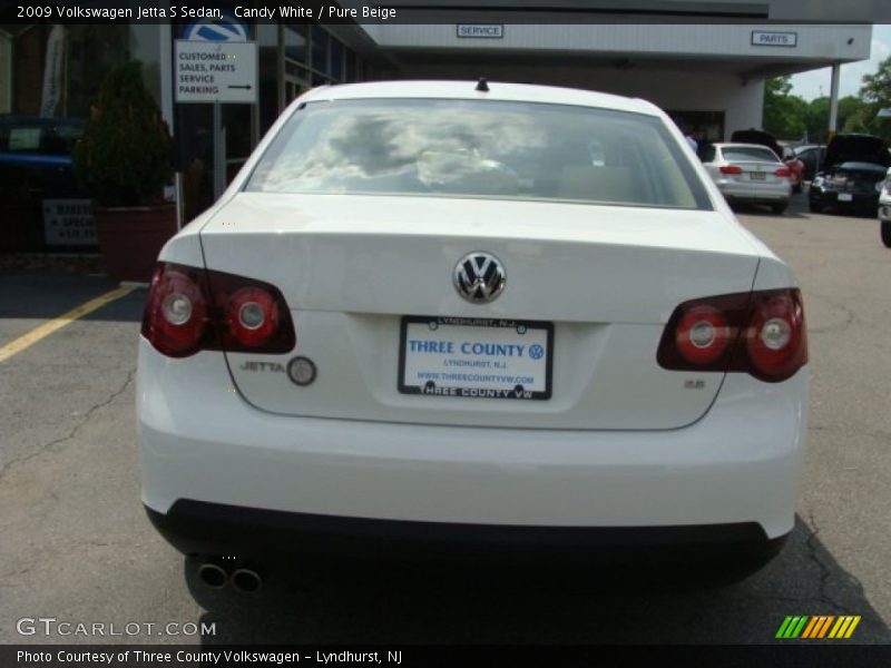 Candy White / Pure Beige 2009 Volkswagen Jetta S Sedan