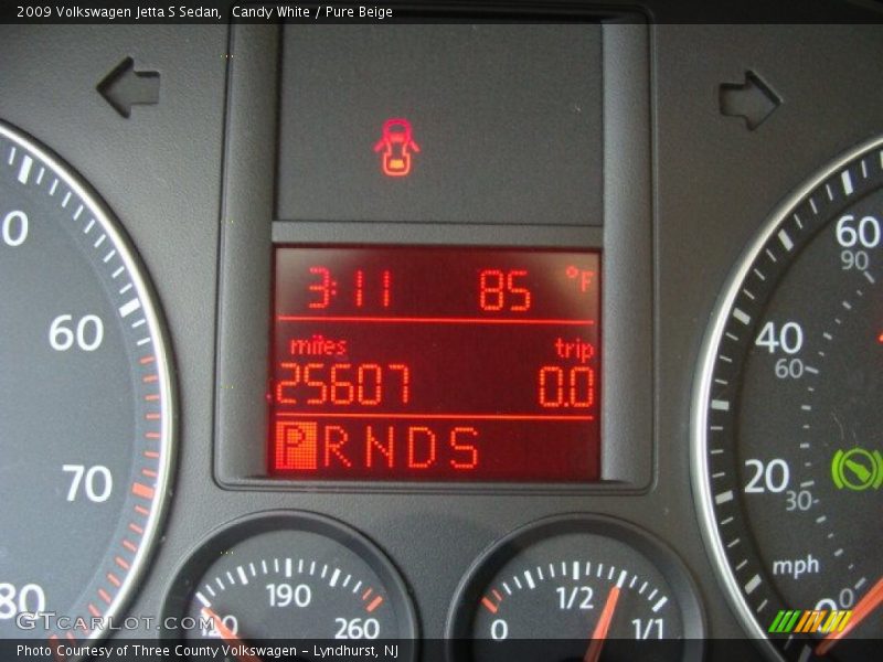 Candy White / Pure Beige 2009 Volkswagen Jetta S Sedan