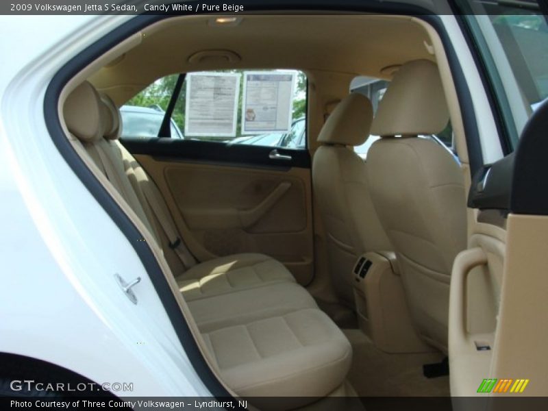 Candy White / Pure Beige 2009 Volkswagen Jetta S Sedan