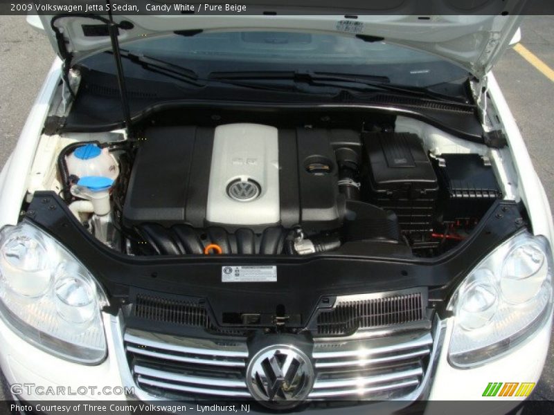 Candy White / Pure Beige 2009 Volkswagen Jetta S Sedan