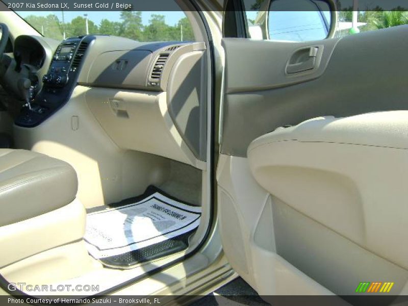 Sunset Gold / Beige 2007 Kia Sedona LX