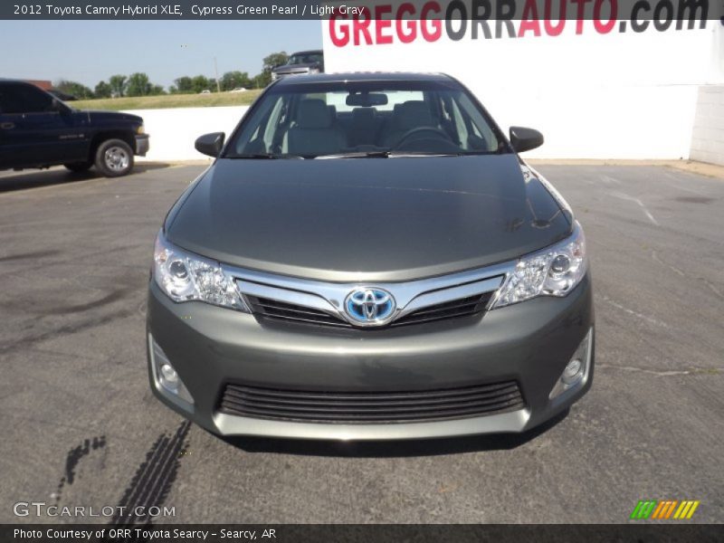 Cypress Green Pearl / Light Gray 2012 Toyota Camry Hybrid XLE