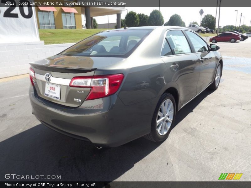 Cypress Green Pearl / Light Gray 2012 Toyota Camry Hybrid XLE