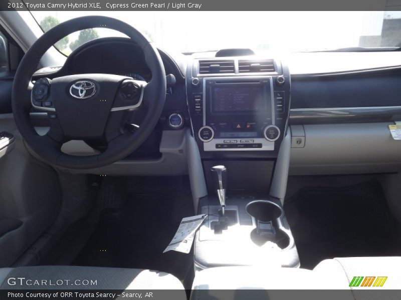 Cypress Green Pearl / Light Gray 2012 Toyota Camry Hybrid XLE