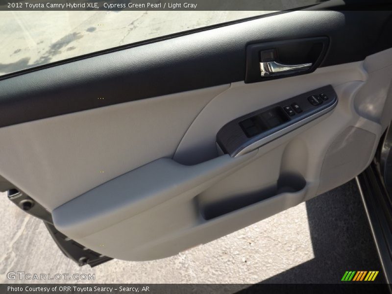 Cypress Green Pearl / Light Gray 2012 Toyota Camry Hybrid XLE