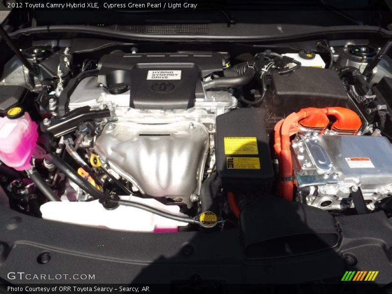 Cypress Green Pearl / Light Gray 2012 Toyota Camry Hybrid XLE