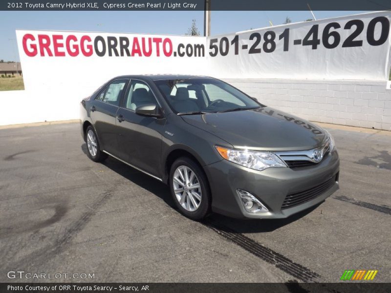 Cypress Green Pearl / Light Gray 2012 Toyota Camry Hybrid XLE