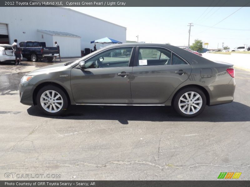 Cypress Green Pearl / Light Gray 2012 Toyota Camry Hybrid XLE