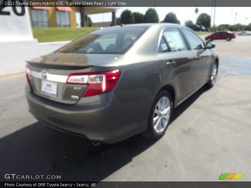 Cypress Green Pearl / Light Gray 2012 Toyota Camry Hybrid XLE