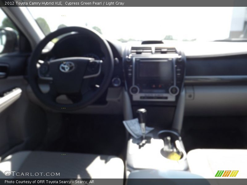 Cypress Green Pearl / Light Gray 2012 Toyota Camry Hybrid XLE