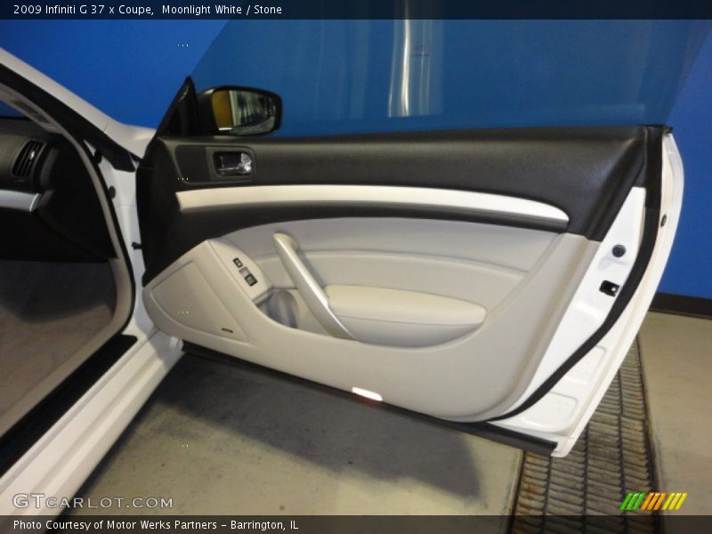 Moonlight White / Stone 2009 Infiniti G 37 x Coupe