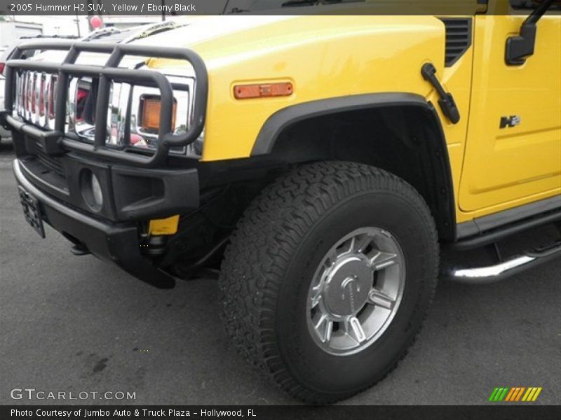 Yellow / Ebony Black 2005 Hummer H2 SUV