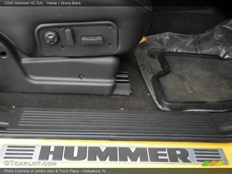 Yellow / Ebony Black 2005 Hummer H2 SUV