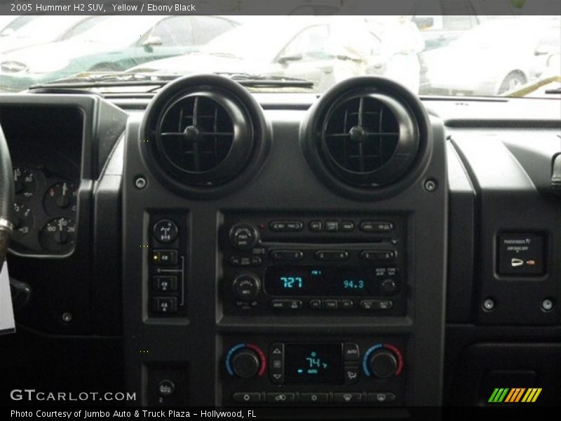 Yellow / Ebony Black 2005 Hummer H2 SUV