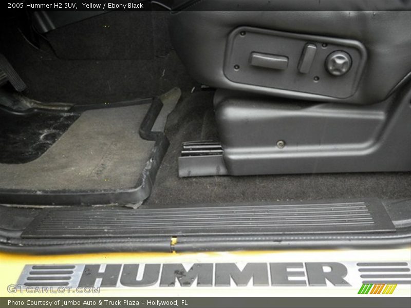 Yellow / Ebony Black 2005 Hummer H2 SUV