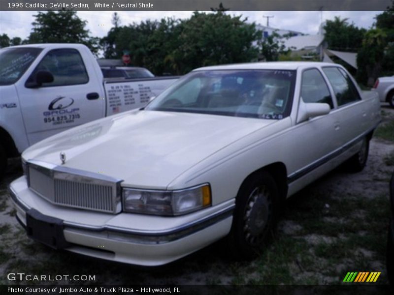 White / Neutral Shale 1996 Cadillac DeVille Sedan