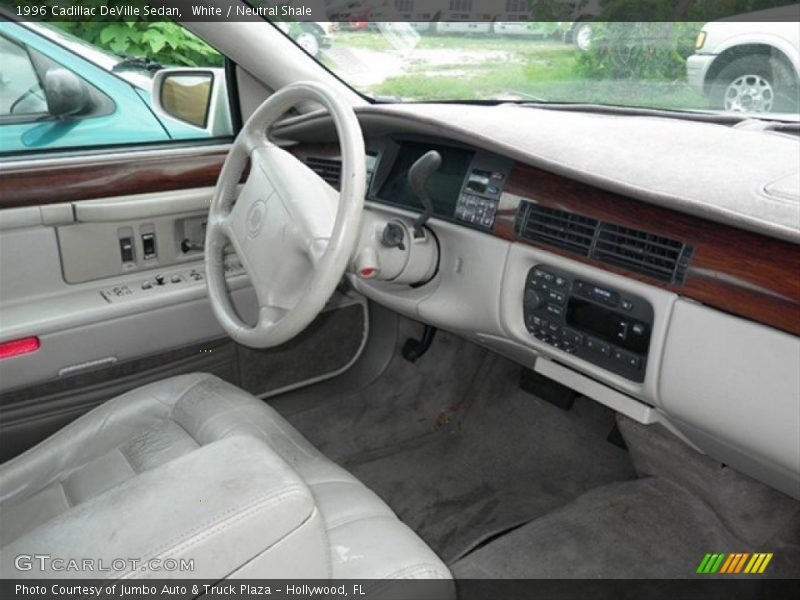 White / Neutral Shale 1996 Cadillac DeVille Sedan