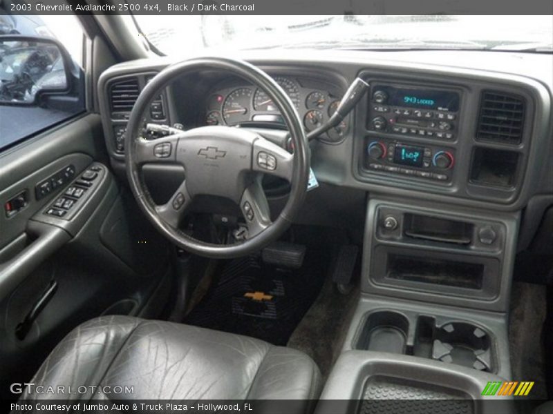 Dashboard of 2003 Avalanche 2500 4x4