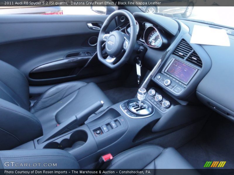 Dashboard of 2011 R8 Spyder 5.2 FSI quattro