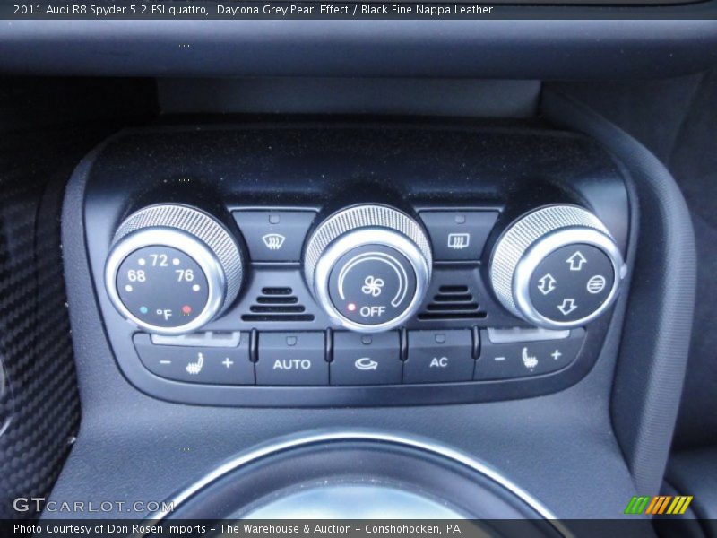 Controls of 2011 R8 Spyder 5.2 FSI quattro