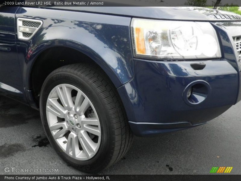 Baltic Blue Metallic / Almond 2009 Land Rover LR2 HSE