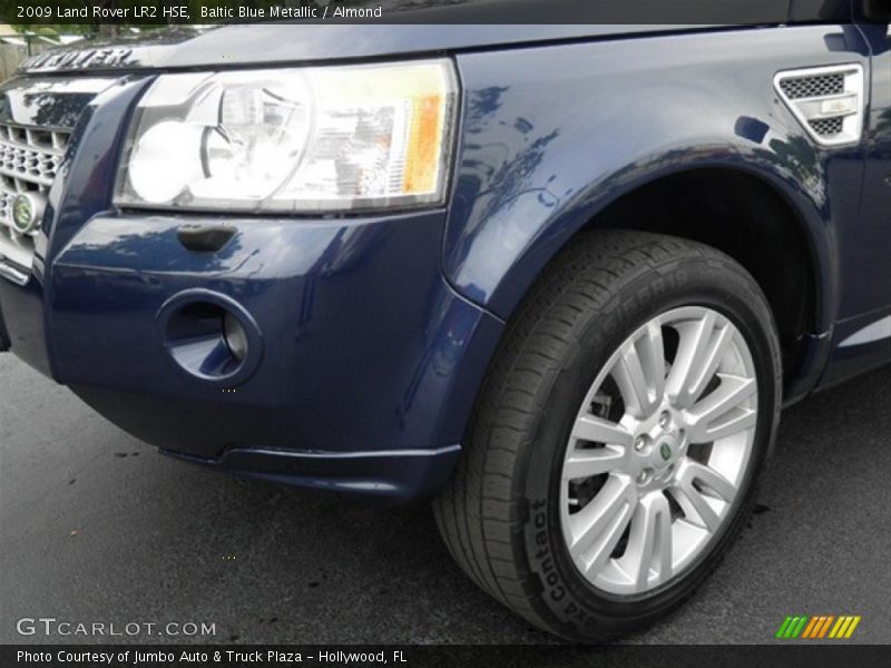 Baltic Blue Metallic / Almond 2009 Land Rover LR2 HSE