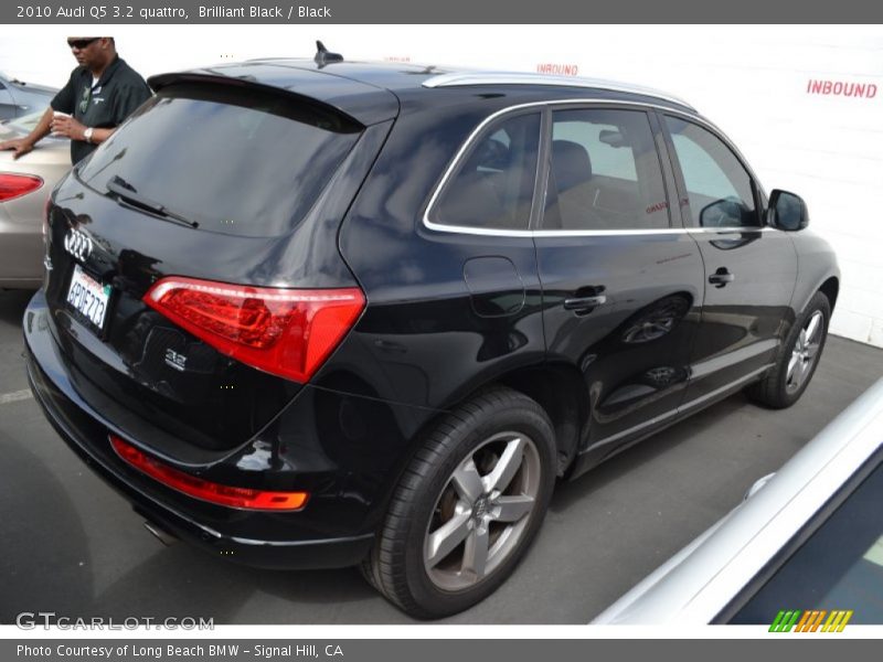 Brilliant Black / Black 2010 Audi Q5 3.2 quattro