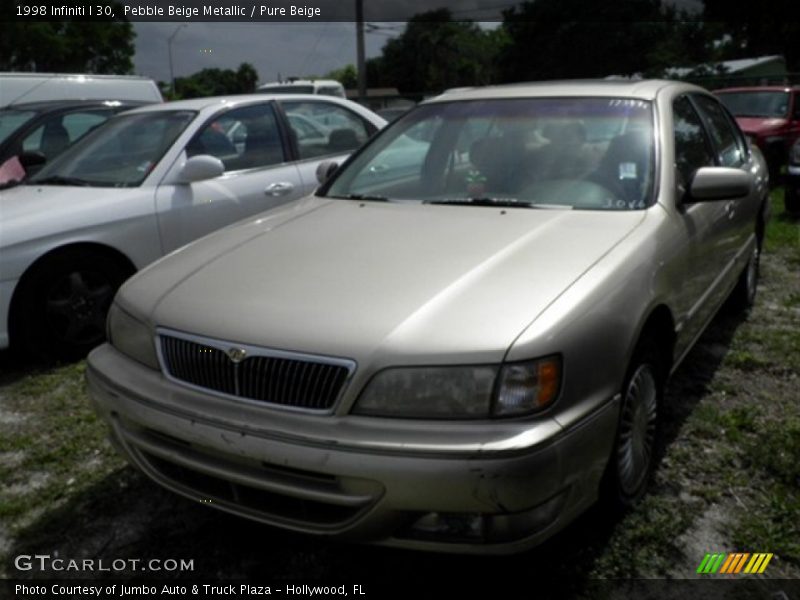 Pebble Beige Metallic / Pure Beige 1998 Infiniti I 30