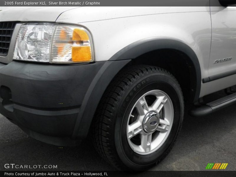 Silver Birch Metallic / Graphite 2005 Ford Explorer XLS