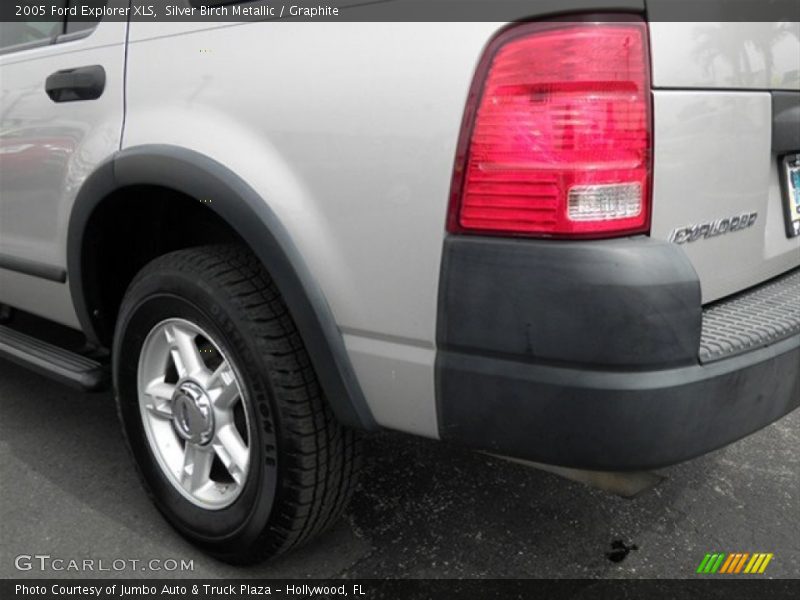 Silver Birch Metallic / Graphite 2005 Ford Explorer XLS