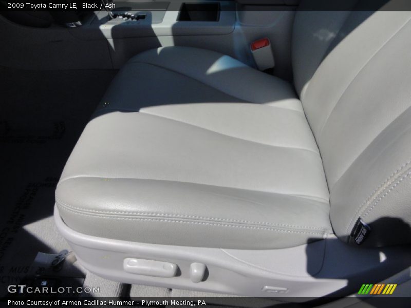 Black / Ash 2009 Toyota Camry LE