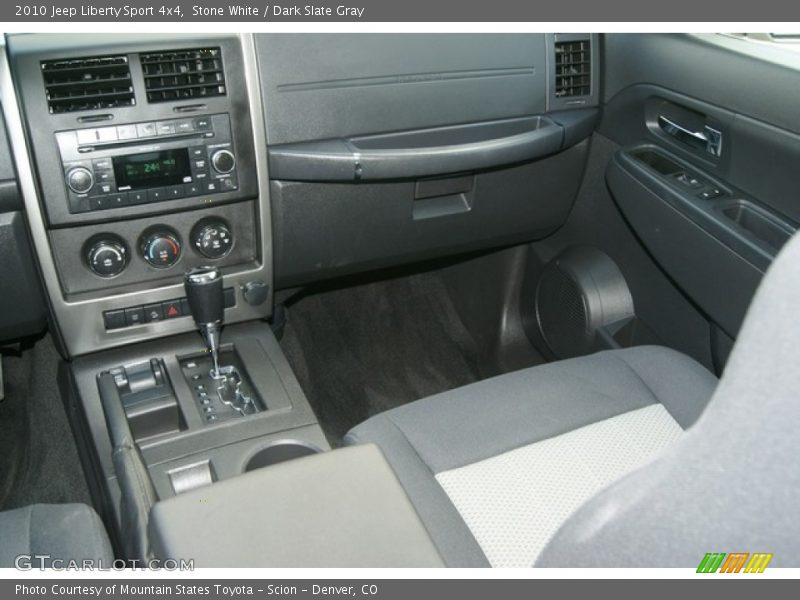 Stone White / Dark Slate Gray 2010 Jeep Liberty Sport 4x4