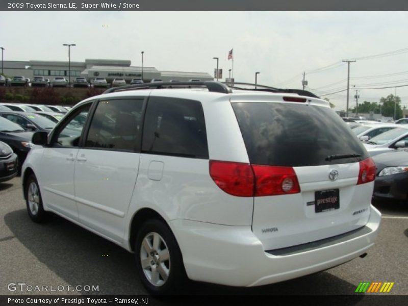 Super White / Stone 2009 Toyota Sienna LE