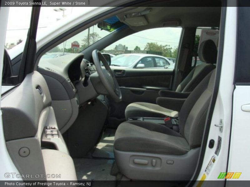 Super White / Stone 2009 Toyota Sienna LE