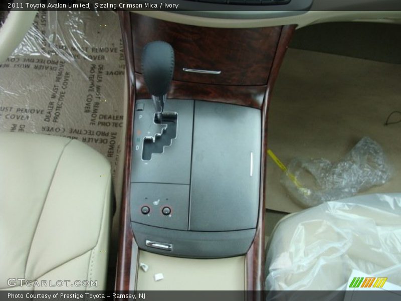 Sizzling Crimson Mica / Ivory 2011 Toyota Avalon Limited