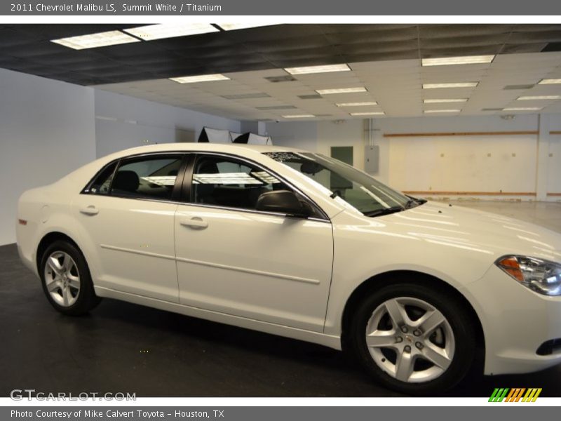 Summit White / Titanium 2011 Chevrolet Malibu LS