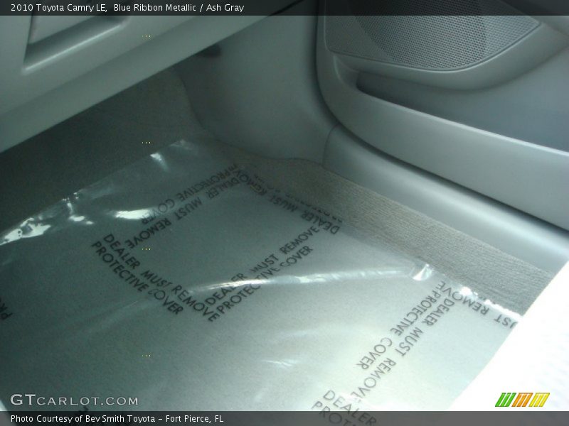 Blue Ribbon Metallic / Ash Gray 2010 Toyota Camry LE