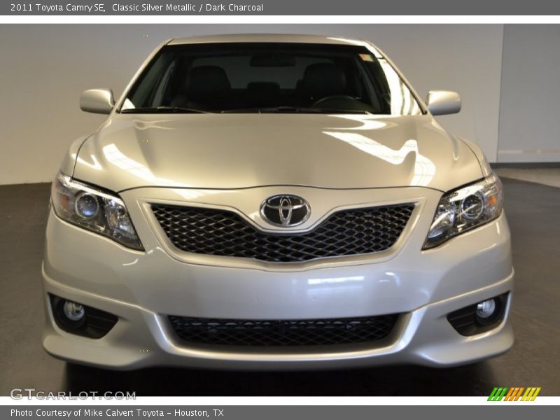 Classic Silver Metallic / Dark Charcoal 2011 Toyota Camry SE