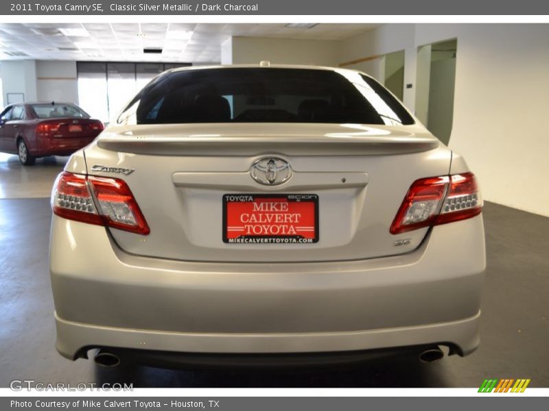 Classic Silver Metallic / Dark Charcoal 2011 Toyota Camry SE
