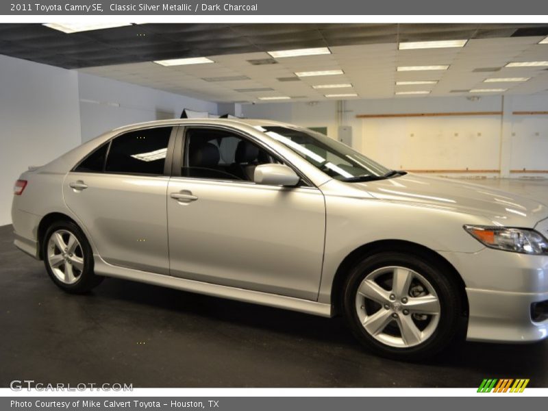 Classic Silver Metallic / Dark Charcoal 2011 Toyota Camry SE