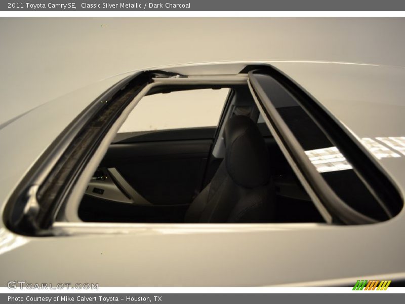 Classic Silver Metallic / Dark Charcoal 2011 Toyota Camry SE