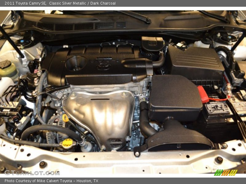 Classic Silver Metallic / Dark Charcoal 2011 Toyota Camry SE