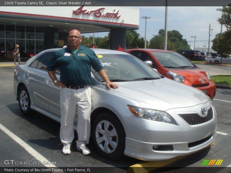 Classic Silver Metallic / Ash 2009 Toyota Camry SE
