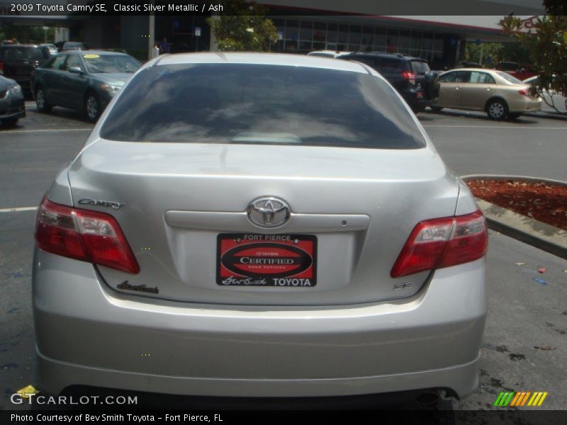 Classic Silver Metallic / Ash 2009 Toyota Camry SE