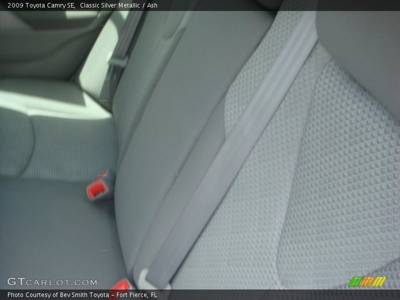 Classic Silver Metallic / Ash 2009 Toyota Camry SE