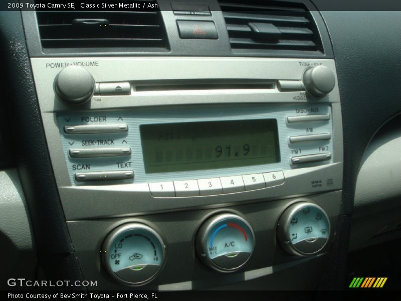 Classic Silver Metallic / Ash 2009 Toyota Camry SE