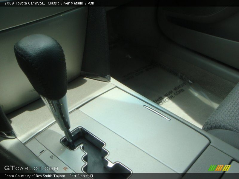 Classic Silver Metallic / Ash 2009 Toyota Camry SE